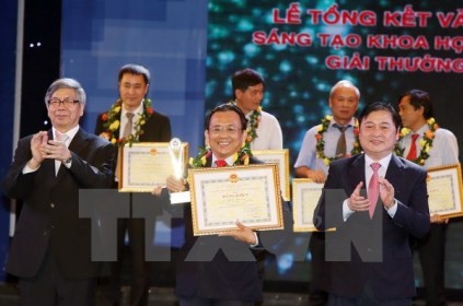 ベトナム科学技術賞2015の授賞式 - ảnh 1