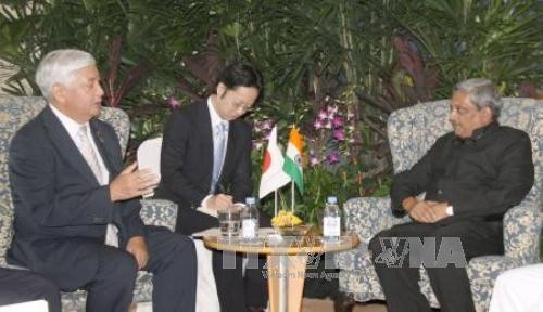 日本防衛相とインド国防相 安全保障分野で連携強化を - ảnh 1