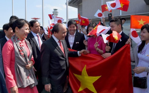 Prime Minister Nguyen Xuan Phuc arrives in Tokyo - ảnh 1