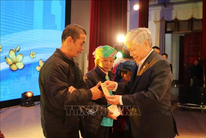 党・政府・国会の指導者ら、テトを迎えるにあたり地方を訪問 - ảnh 1