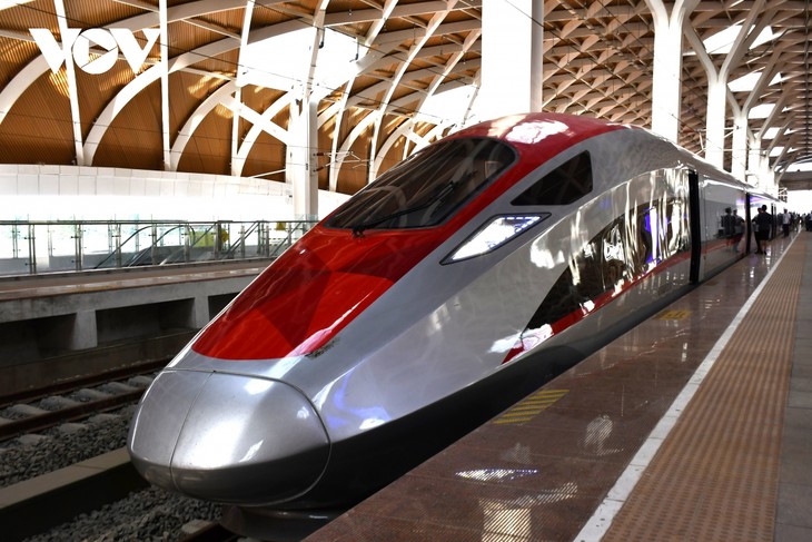 中国が建設受注 インドネシア初の高速鉄道 開業 - ảnh 1