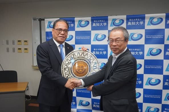 シミナ・ミクロネシア連邦大統領　日本訪問 - ảnh 1