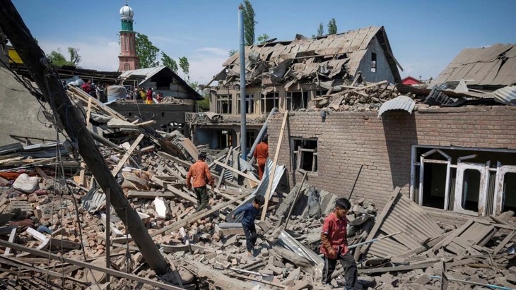 パキスタン国防相「インド侵攻が差し迫る」 部隊増強し厳戒態勢に - ảnh 1