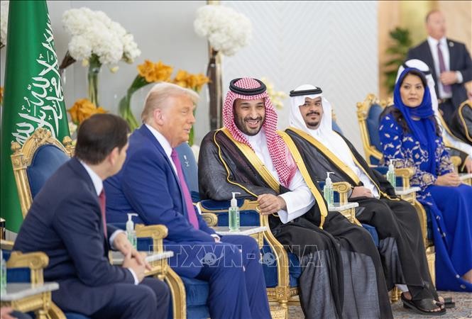 米、サウジに21兆円規模の武器売却へ トランプ大統領、巨額投資で合意 - ảnh 1