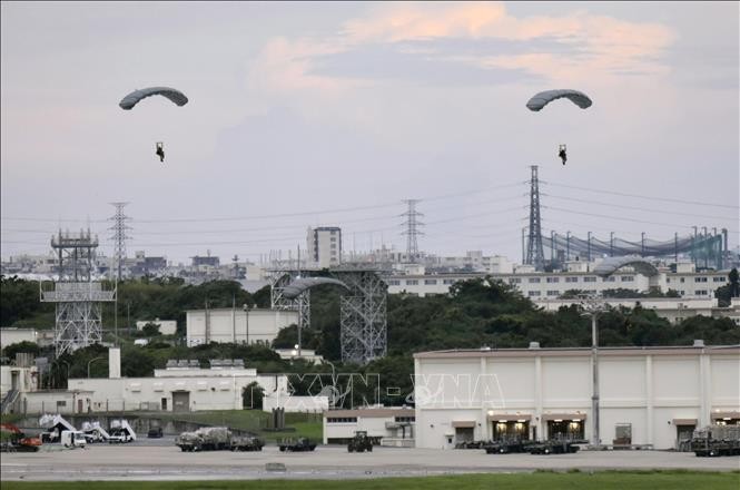 沖縄・嘉手納基地で不発弾が破裂 陸自隊員4人けが - ảnh 1