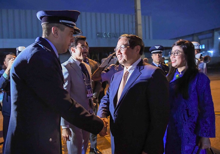 チン首相 BRICS拡大首脳会議出席のためブラジルに到着 - ảnh 1