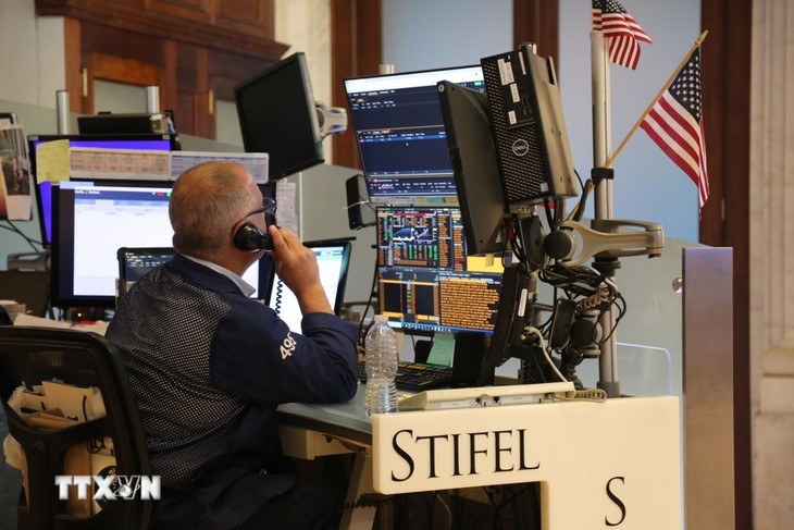 NYダウ 350ドル値上がり S＆P500最高値 景気楽観的な見方から - ảnh 1