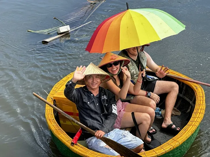 リスナーと共におしゃべりタイム （10月16日） - ảnh 4