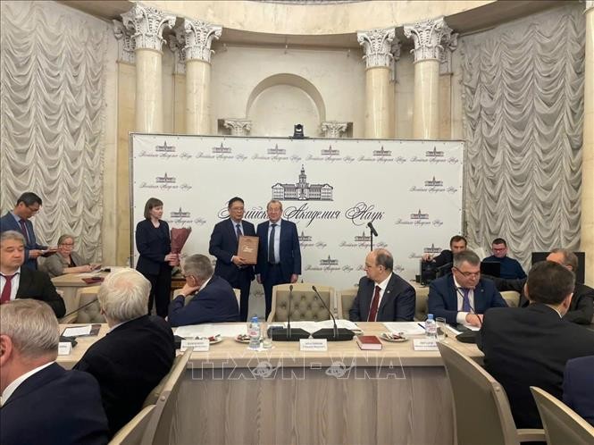 ロシア科学アカデミー、ベトナムの著名科学者チャウ・ヴァン・ミン氏を顕彰 - ảnh 1