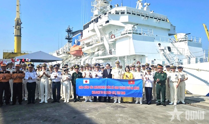 日本海上保安庁巡視船がダナン市を親善訪問 - ảnh 1