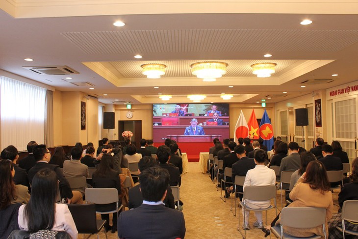 関西ベトナム人協会 第14回ベトナム共産党全国代表大会開会式をテレビ生中継視聴 - ảnh 1