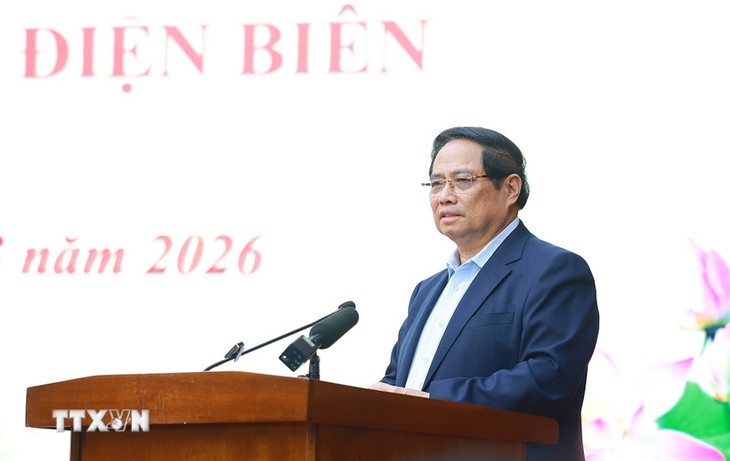 チン首相、ディエンビエン省人民委員会と会合行う - ảnh 1
