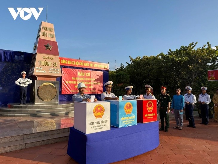 ベトナム全土で総選挙、7800万人が一斉に投票(更新) - ảnh 3