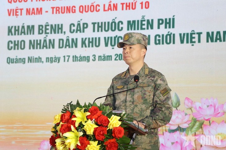 ベトナム・中国両軍の衛生部隊、国境地域の住民に医療サービスを提供 - ảnh 2