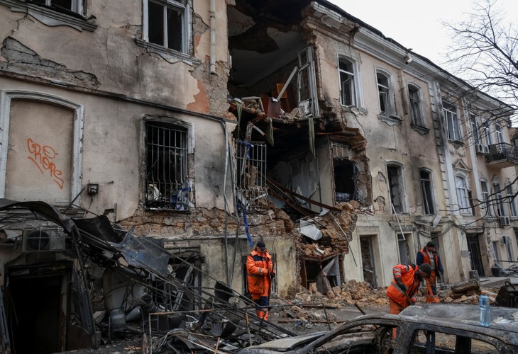 アメリカとウクライナ、交渉再開に向け協議 - ảnh 1