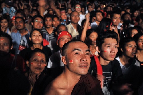  Aung San Suu Kyi  mencapai  kemenangan dalam pemilihan parlemen tambahan di Myanmar  - ảnh 1