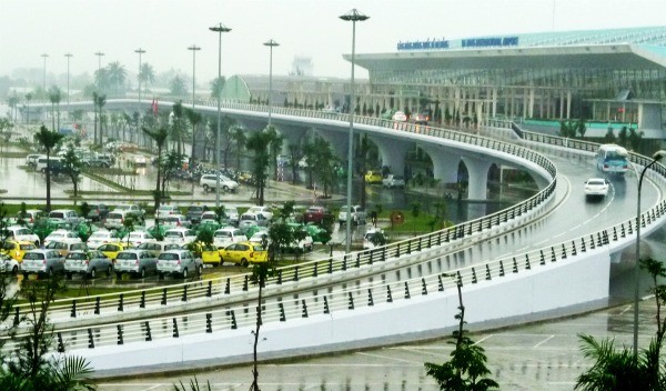 Bandara Internasional Da Nang menerima penerbangan langsung dari Rusia - ảnh 1