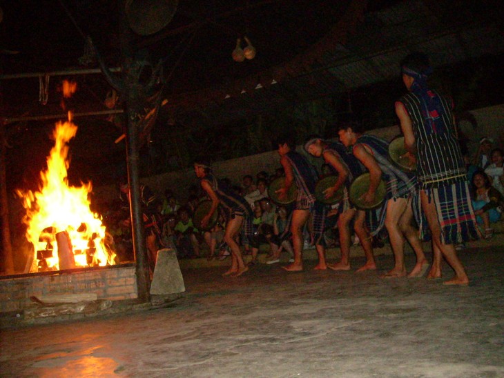 Gongs in the lives of Central Highlanders - ảnh 1