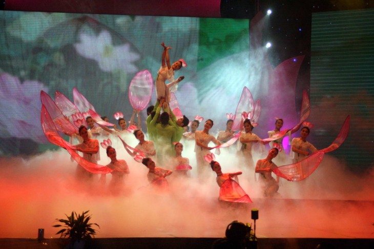 越中友谊之约大型电视直播晚会在河内和南宁同时举行 - ảnh 2