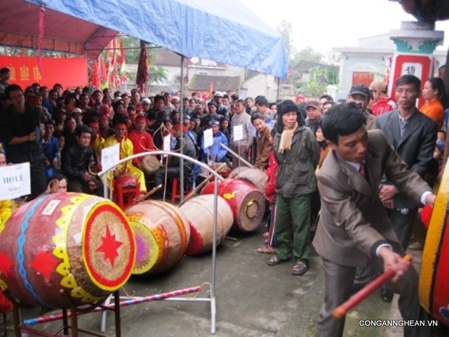 山韦祭祀鼓声 - ảnh 1