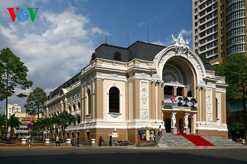 胡市的象征之一——胡志明市大剧院 - ảnh 1