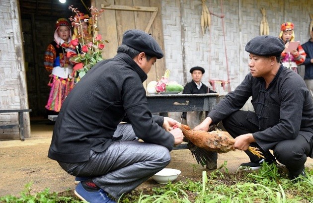 倮倮族的祖先祭祀信仰 - ảnh 2