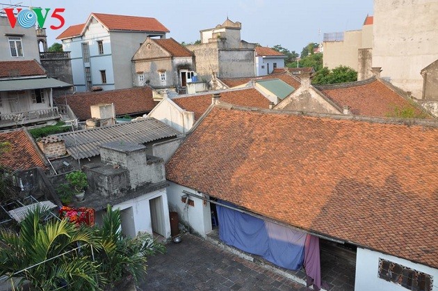 拥有越式和法式建筑的巨沱村 - ảnh 2