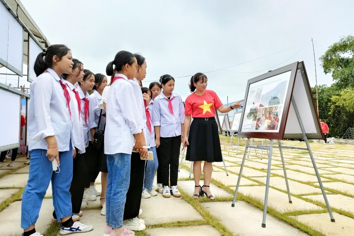 海洋岛屿主权与民族宗教资料展在北件省举行 - ảnh 1