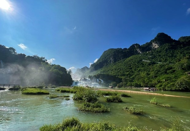 越南板约-中国德天跨国瀑布景区9月15日投入试运营 - ảnh 1