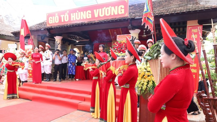 雄王祭祖日活动在全国各地进行 - ảnh 1