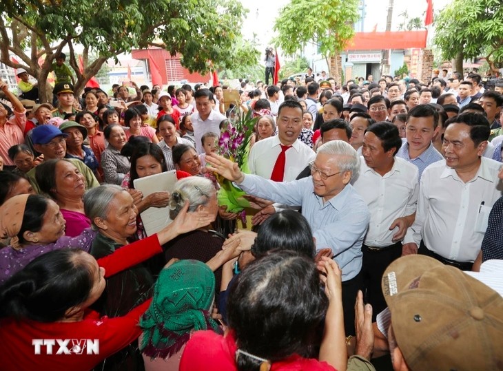 越南人民和国际朋友对阮富仲总书记的感情 - ảnh 1