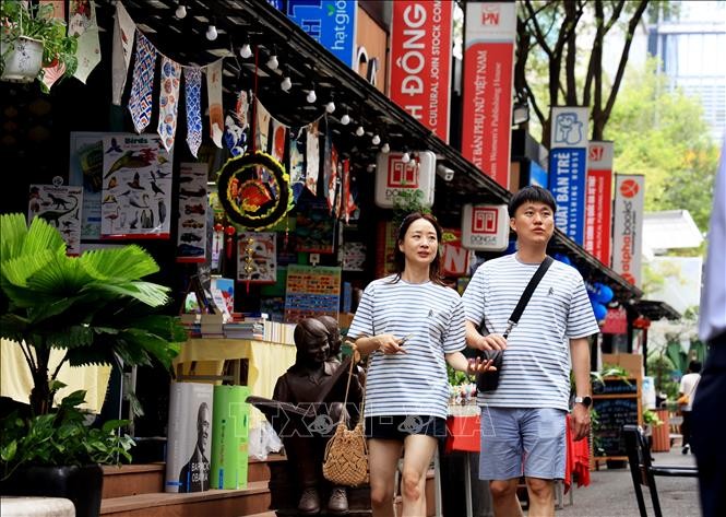 越南是韩国游客中秋节最喜欢的旅游目的地 - ảnh 1