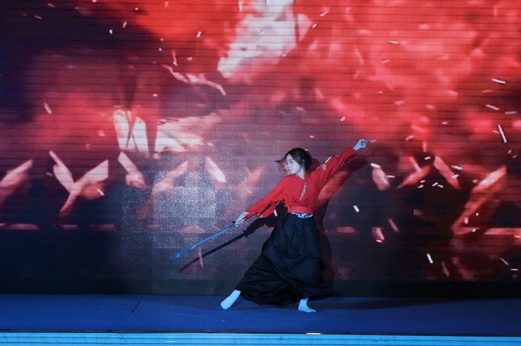 “汉语桥”——沟通语言   传播越中友谊 - ảnh 12