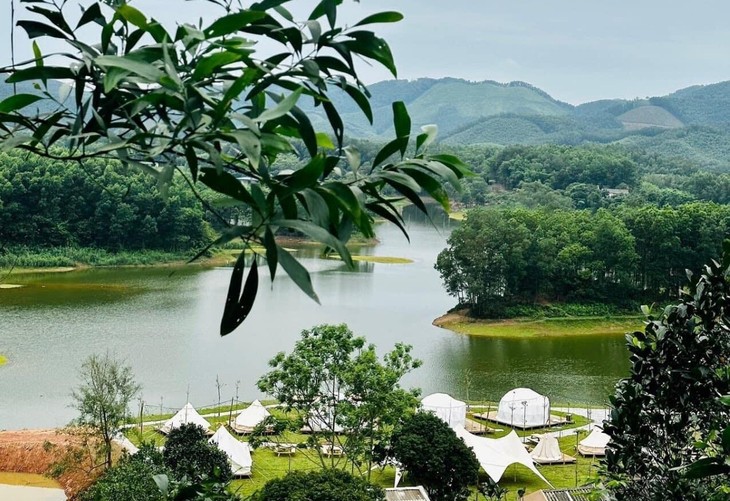 茶丘湖：太原省公河市的绿色明珠 - ảnh 1