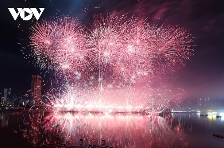2025年岘港国际烟花节：连接之旅 - ảnh 1