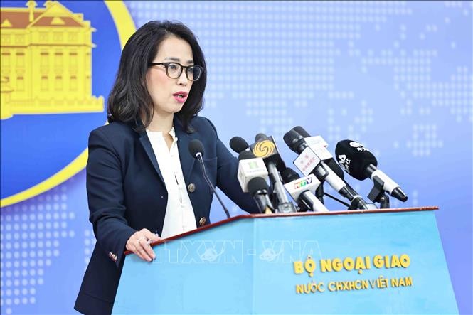 越美谈判代表团商讨具体落实两国高层领导人通话内容 - ảnh 1