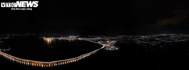 归仁海滨街区的璀璨夜景 - ảnh 16