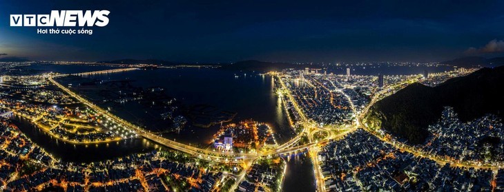 归仁海滨街区的璀璨夜景 - ảnh 7