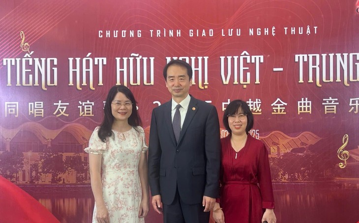 越中合作：广西、香港发挥关键作用 - ảnh 1