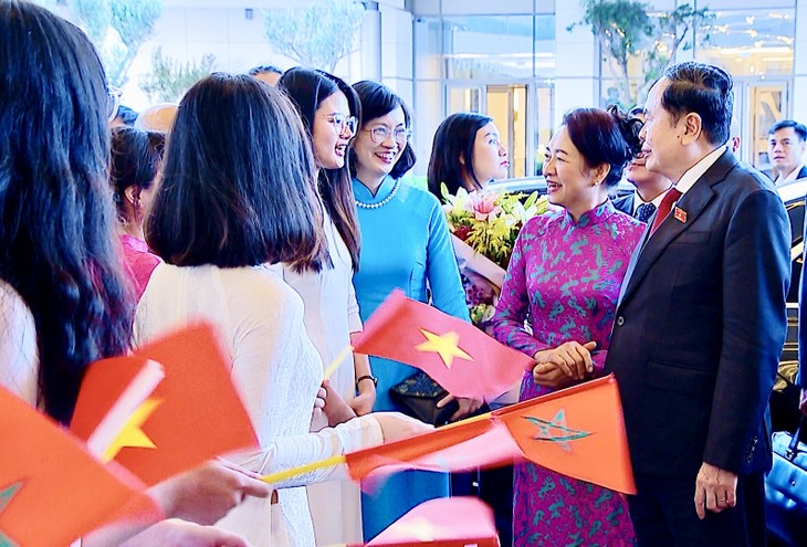 陈青敏与夫人抵达拉巴特 开始对摩洛哥进行正式访问 - ảnh 2