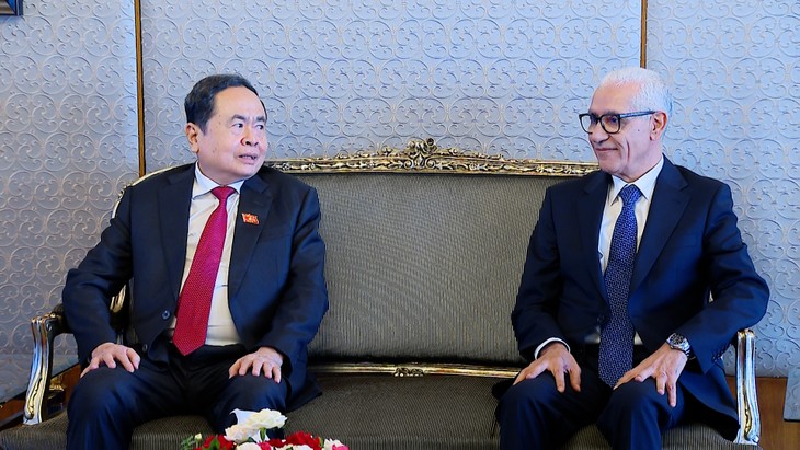 陈青敏与夫人抵达拉巴特 开始对摩洛哥进行正式访问 - ảnh 3