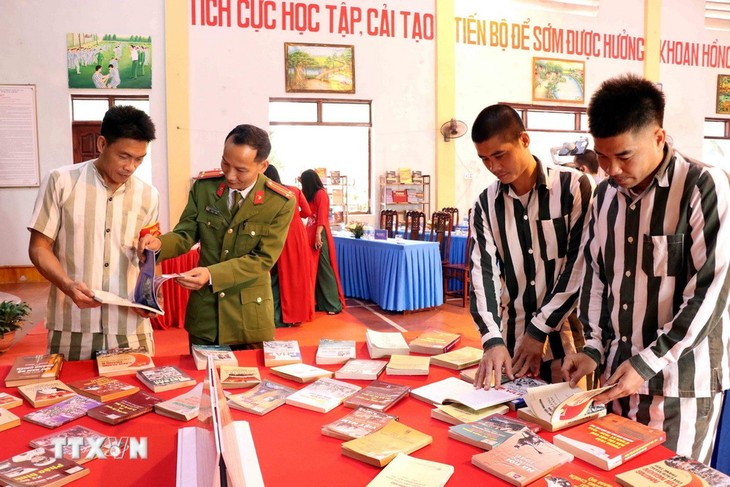 特赦是党和国家的宽大人道政策 - ảnh 1