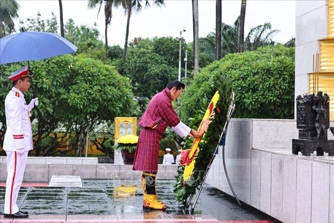 梁强主席主持仪式，欢迎不丹国王与王后对越南进行国事访问 - ảnh 4