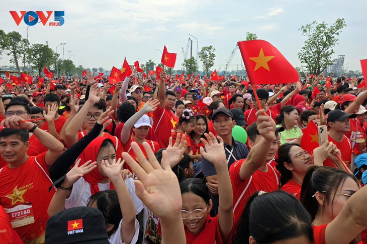 2025年“我的越南”马拉松赛弘扬民族精神 - ảnh 1