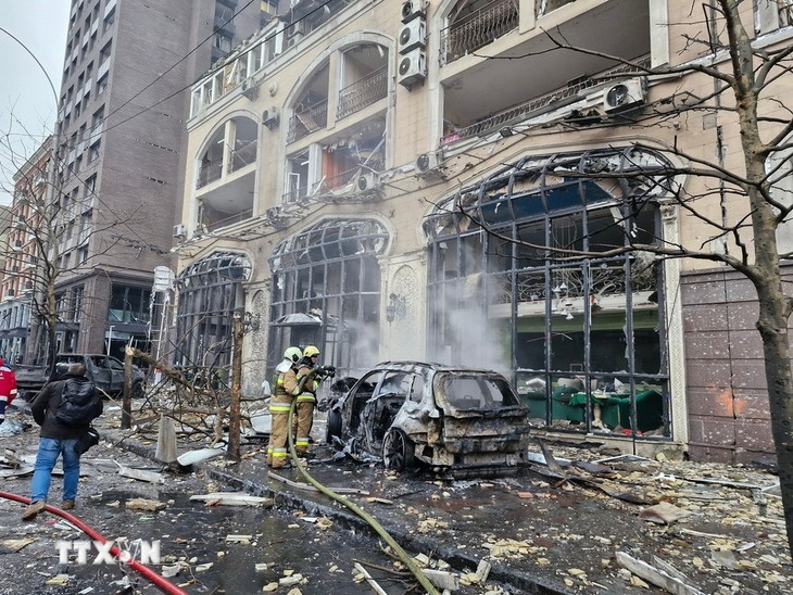 俄罗斯称对乌克兰国防和基础设施发动袭击 - ảnh 1