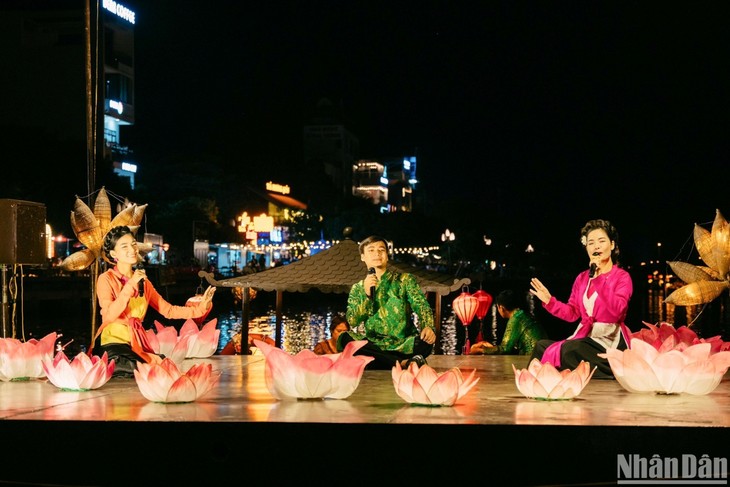 宁平省华闾古都——多彩的夜晚 - ảnh 3