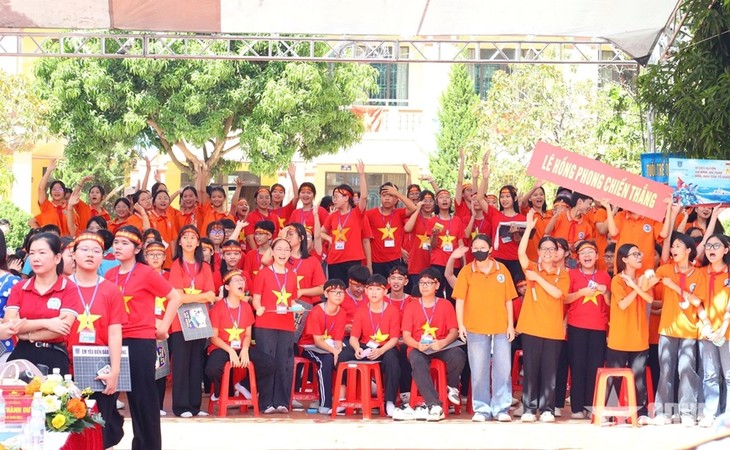 青年在“边境海岛情义”活动中发挥突击队作用 - ảnh 2