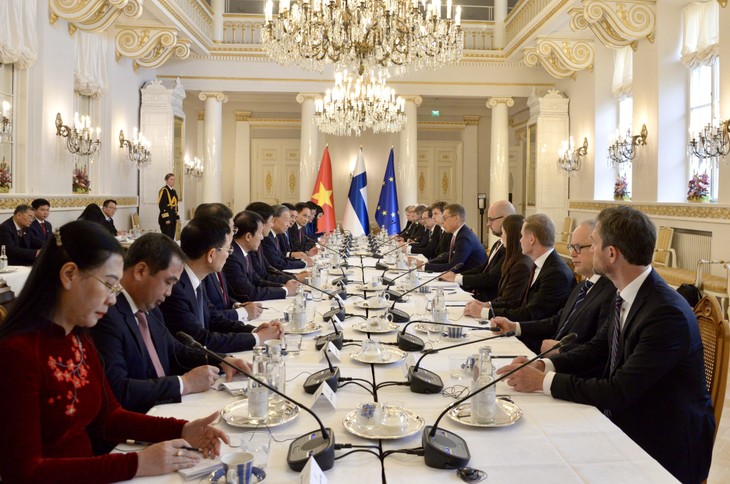 组图：芬兰总统为越共中央总书记苏林及夫人举行隆重欢迎仪式 - ảnh 4