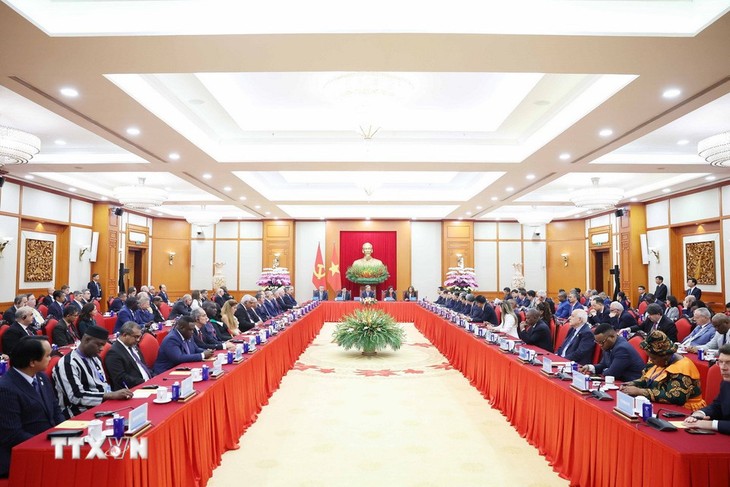 苏林会见出席《河内公约》签署仪式的各国代表团团长 - ảnh 2