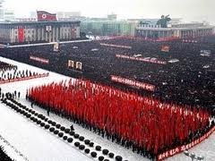 RDR Korea mengadakan parade militer untuk mengenangkan Pemimpin Kim Jong Il - ảnh 1